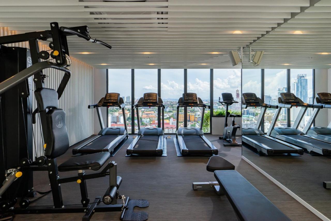 Arbour Hotel And Residence Pattaya Ngoại thất bức ảnh The gym at the 10th floor