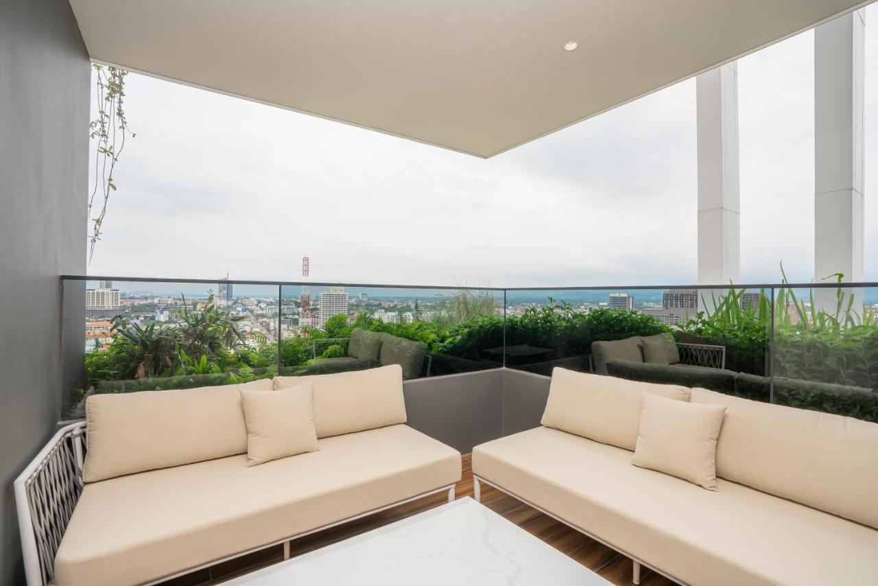 Arbour Hotel And Residence Pattaya Ngoại thất bức ảnh The Sky Garden