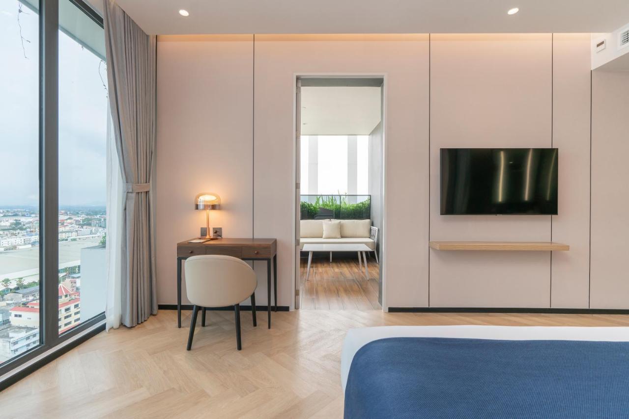 Arbour Hotel And Residence Pattaya Ngoại thất bức ảnh Deluxe Suite